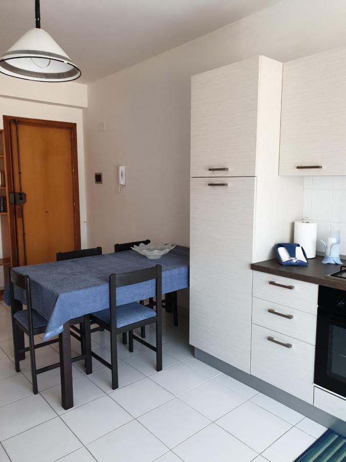 Baia Alcantara Apartments Giardini Naxos Esterno foto