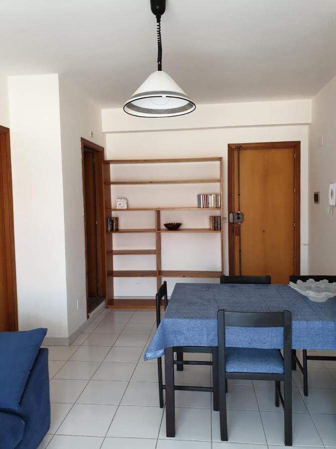 Baia Alcantara Apartments Giardini Naxos Esterno foto